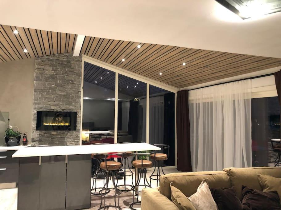 Topp Moderne Suite. Larvik Extérieur photo